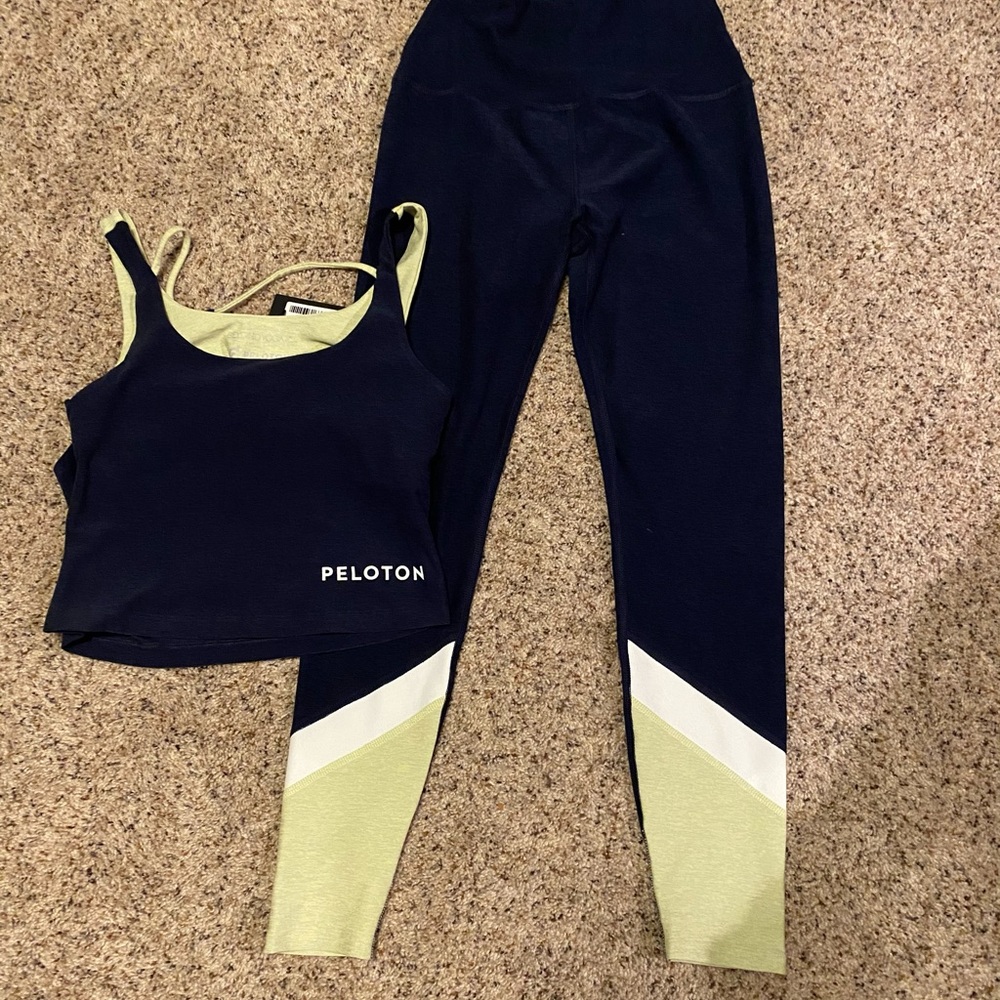Beyond Yoga medium set Peloton NWT Sold out online